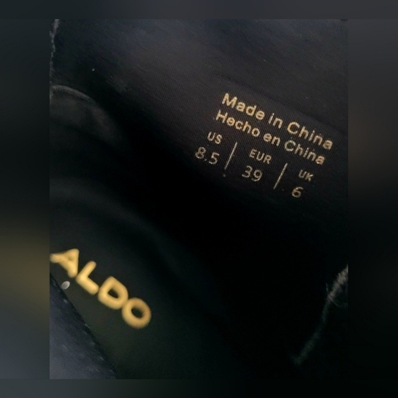 Aldo Olenka Women's Black Patent Ankle Booties Lug Sole Heel 3" US 8.5 - Picture 2 of 16